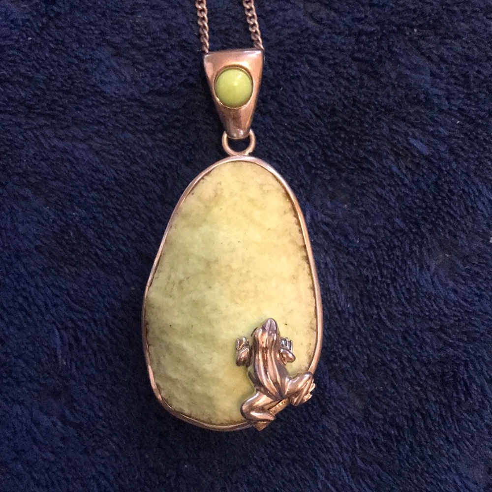 Gaspeite and sterling pendant/necklace. New old pawn.